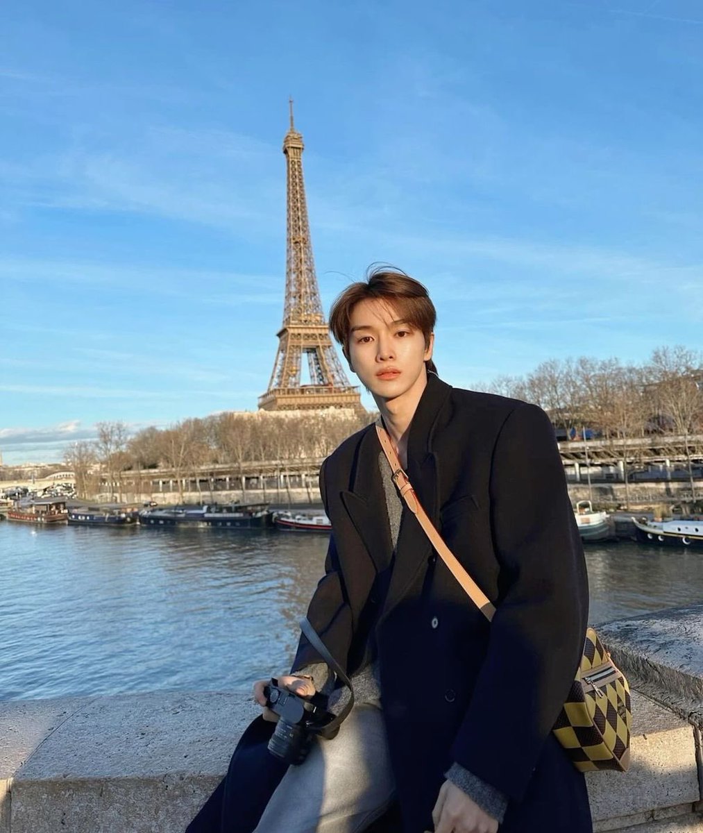 (♡)

the wine of lovers, by charles baudelaire (translated by roy campbell) — sungchan

#RIIZE #RISEandREALIZE #라이즈