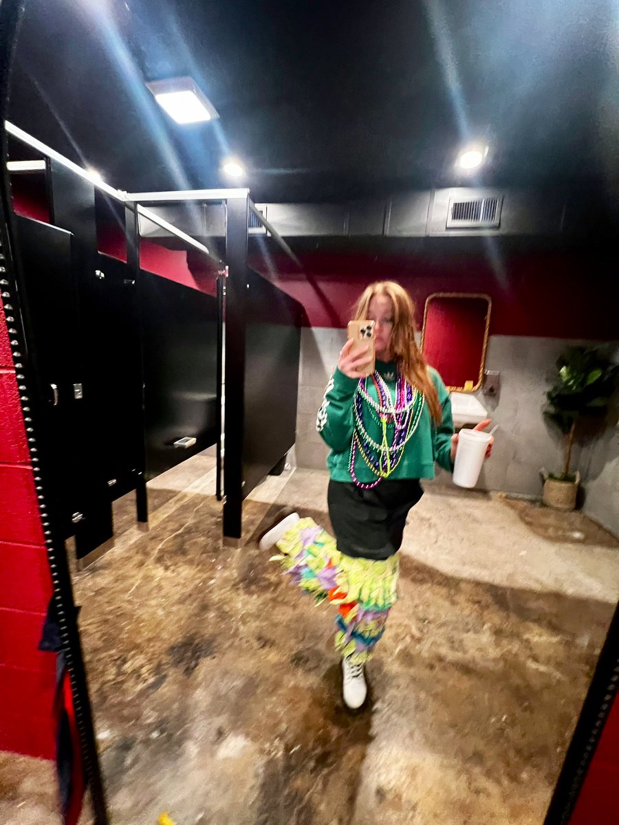 VeronAddy's tweet photo. Documenting my Mardi Gras pants for this year, proceed with your scrolling adventures https://t.co/kTpDU85kWQ