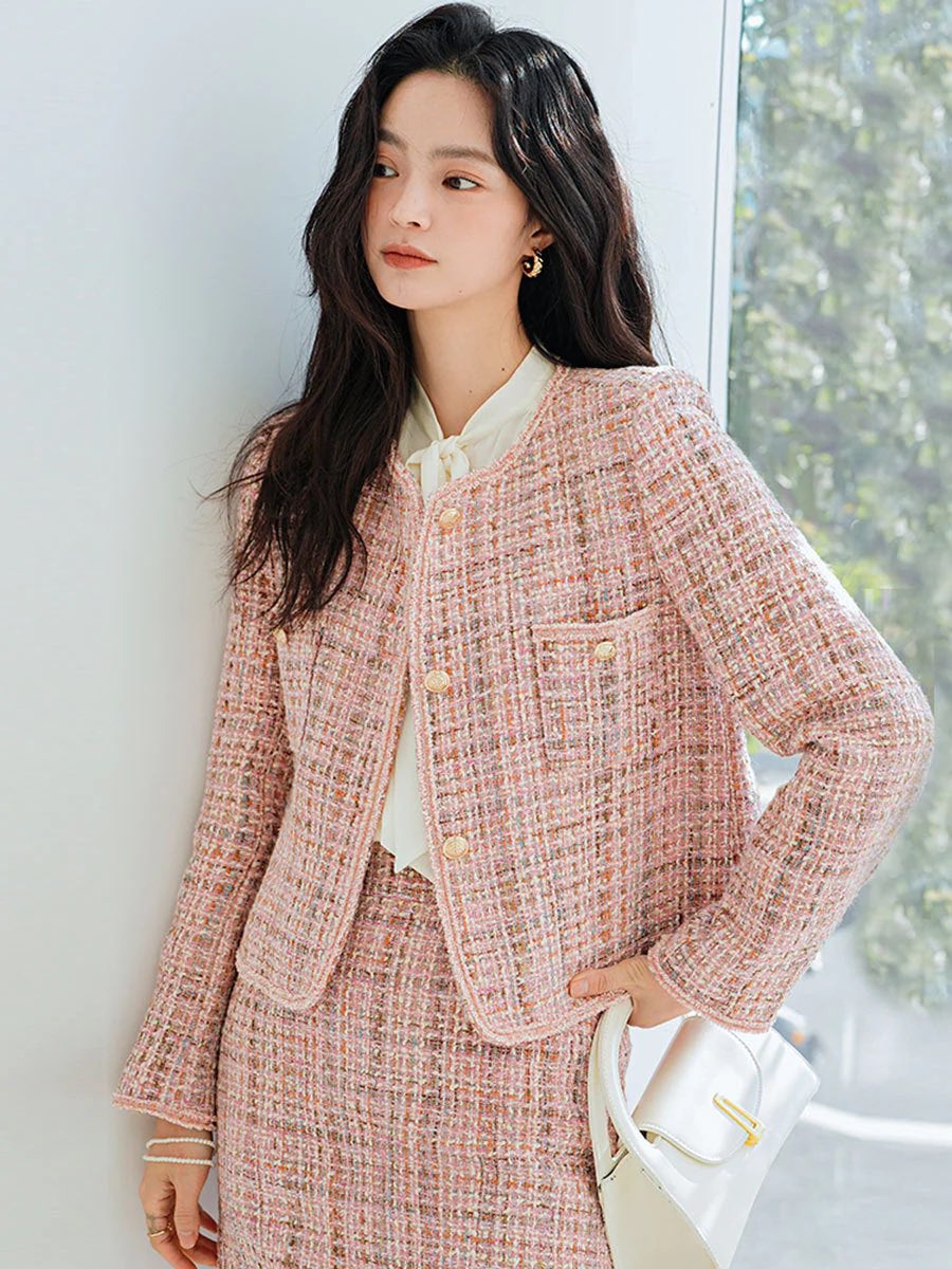selca_shop's tweet photo. 【new item】

フローラルカラーツイードジャケット
¥23,300

華やかなフローラルカラーツイードジャケットとスカートのセットアップが登場しました。
ピンクのツイード素材が優雅な印象を与え、華やかさを演出します♡

▼SELCA web store▼
https://t.co/ZggoZtdiQc

#SELCA #新作 https://t.co/o0JVavFiCC