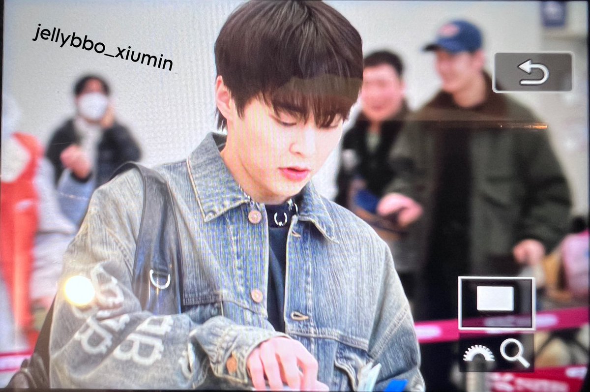jellybbo_xiumin's tweet photo. 240217 GMP=>HND #XIUMIN #김민석

살 너무 빠졌어 😭😭😭
근데 또 그게 너무 이쁘다 😭😭😭 https://t.co/SbZhKSX3GK