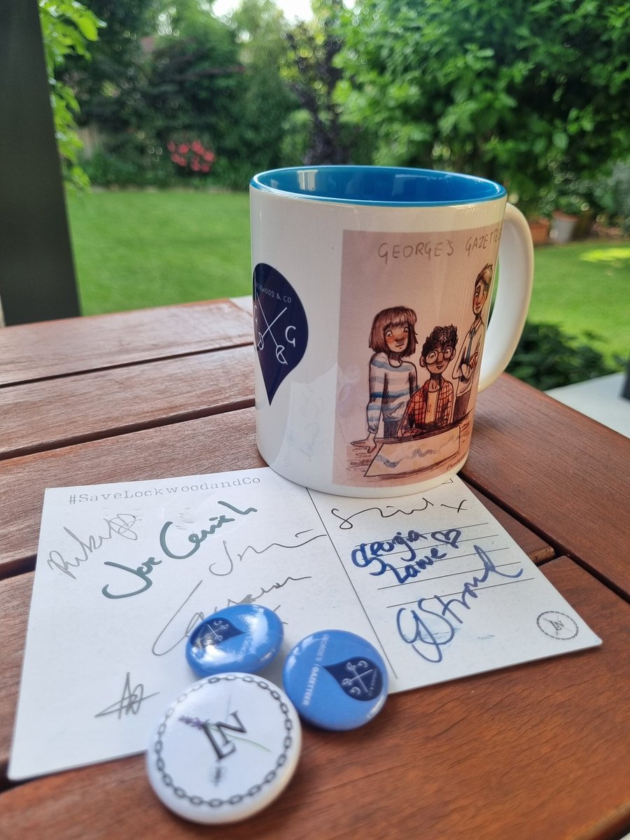 Locklyle_PRow's tweet photo. Look what turned up in the mail all the way down under in Australia🤗
Thank you so much @72Scopley
 I shall treasure my official @GeorgesGazette mug &amp; the signatures were a wonderful surprise 👻👌💞
#SaveLockwoodandCo #FandomtinesDay 
35 Portland Row https://t.co/D8GKfRfkJY
