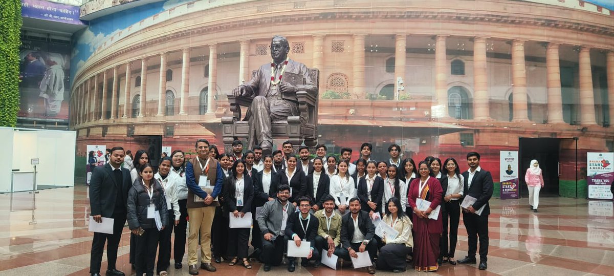 FIMTDELHI's tweet photo. "FIMT EDP Cell : Swablamban Students joined Bharat Startup &amp; MSMEs Summit 2024 at Dr. Ambedkar Int'l Centre, New Delhi. VP Jagdeep Dhankhar emphasized economic nationalism, urging local production, reduced imports, &amp; R&amp;D for prosperity. 
#BharatStartup #MSMEs #PHDCCI @phdchamber https://t.co/w5HBq7Y1qu