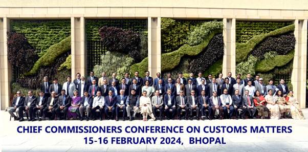 PIB_India's tweet photo. A two-day All Chief Commissioners' Conference on Customs matters organised by CGST, Central Excise and Customs, Bhopal Zone

Transformative role of #AI and other technology in Customs functioning highlighted

Read here: https://t.co/T2EvioZzOe https://t.co/iCjCk87zdn
