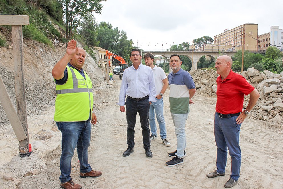 🏗️🚧 Parc Mamas belgues 🇧🇪🇧🇪 👩🏻‍⚕️ Reconeixement a les infermeres que estigueren a l'hospital militar d'Ontinyent. 📝Parc inundable en el que eren les cases de Cantereria i que foren demolides. 🕵🏻@SvenTuytens investigador de les Mamas belgues prepara inagurar levante-emv.com/costera/2024/0…