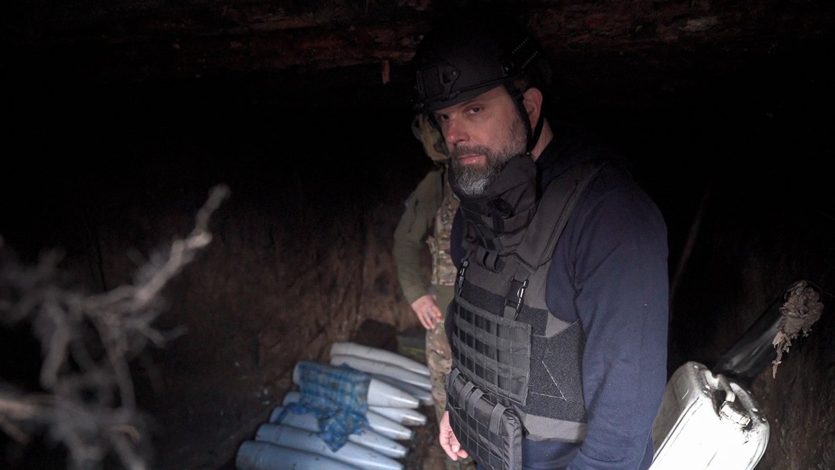 Der Fall von Avdiivka ist eine direkte Folge davon, dass es den Ukrainern an Munition fehlt. Ich war am Mittwoch für <a href="/srfnews/">SRF News</a> in der Gegend in einer ukrainischen Artilleriestellung. Die Soldaten müssen regelrecht Munition sparen, weil der Westen zu wenig Nachschub liefert.