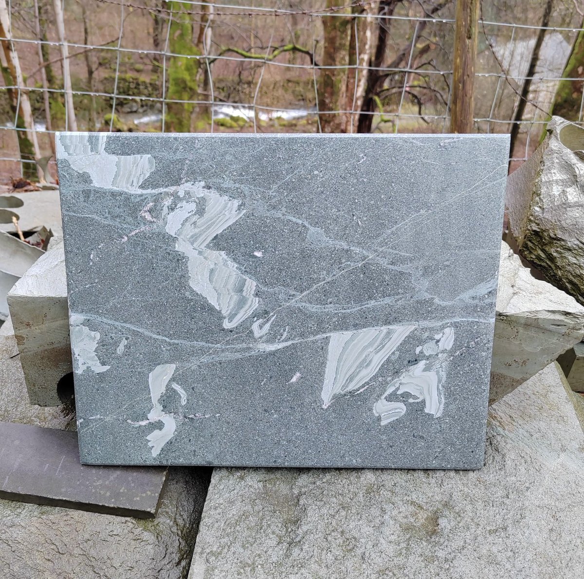 ConistonStone's tweet photo. Andy was busy yesterday making a variety of interesting chopping boards and cheese platters.
How lucky are we to have such beautiful slate and Baycliff limestone? https://t.co/rqCt6ha5gW