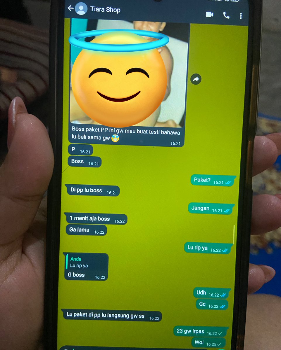 PLS HELP RT MOOTS🙏🏻

PENIPU JUALAN AKUN GAME NO WA (+62 859-4347-0076) // NO DANA +62 877-6895-8157 an Heriyanto si pantek ini nipu ade gue, 

Ade gue br kelas 1 smp tp susah bngt kalo dibilangin, jd dia beliin akun buat temennya seharga 200k dan berakhir ditipu😒