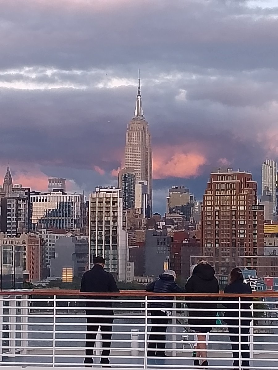 Sailing out of New York City 🇱🇷🇱🇷💗⚓⚓⚓🛟 #NYC #NewYorkCity #cruise #shiplife