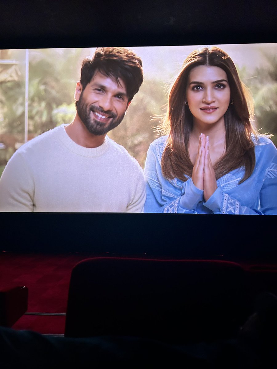 Absolutely loved #TeriBaatonMeinAisaUljhaJiya! I wasn’t expecting this. Went in with low expectations- and the trailer didn’t do justice to the fun this film is. Great album, crackling chemistry between @shahidkapoor and @kritisanon and a breezy watch. Loved the ending.