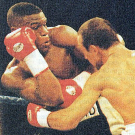 BoxingHistory's tweet photo. "Pretty Boy" Floyd Mayweather defended the WBC junior lightweight title with a wide 12 round unanimous decision over Carlos Rios in Grand Rapids, Michigan #OnThisDay in 1999. Mayweather outclassed Rios, but the latter wound up more durable than expected. https://t.co/10udSwBHHW