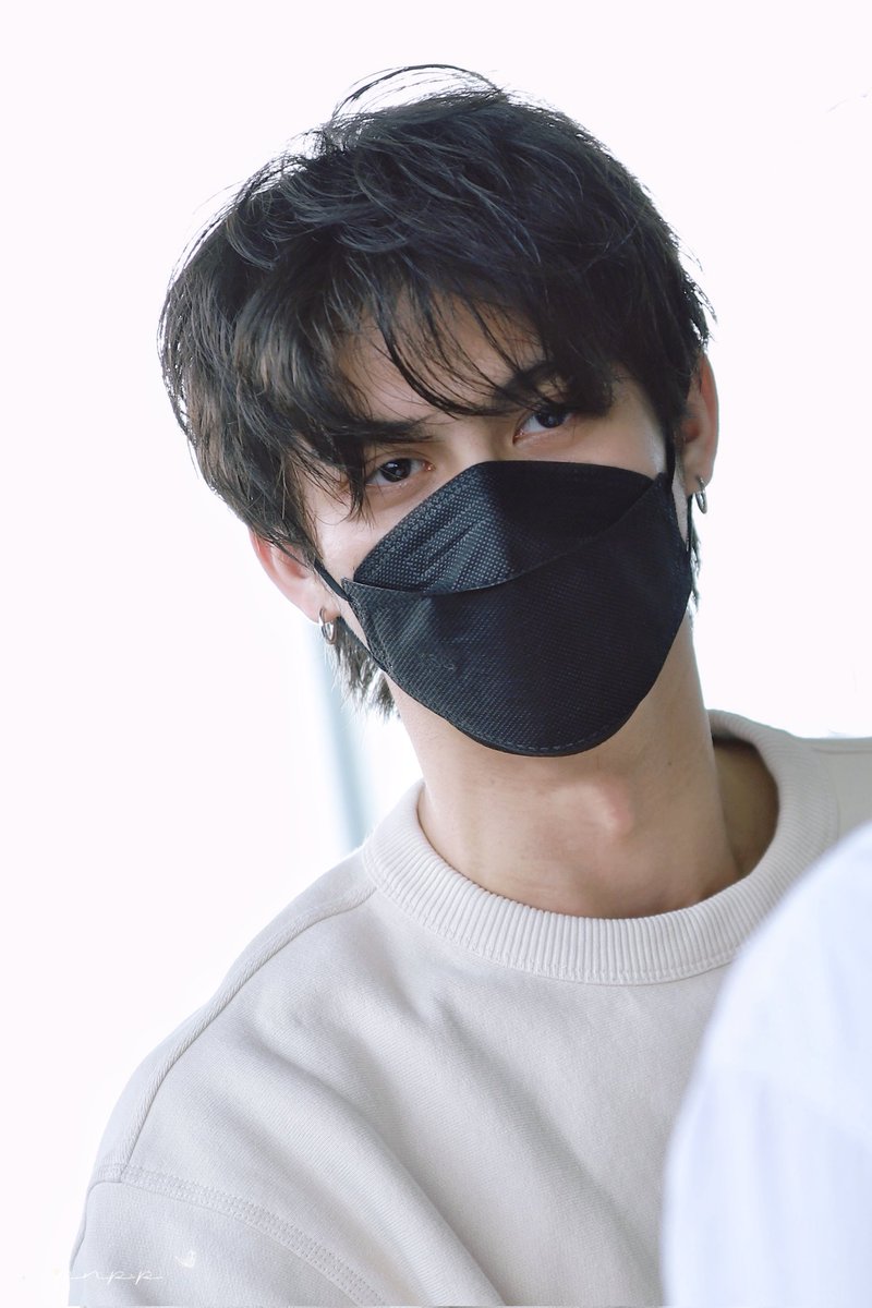 พส.ชาวลอนดอนเตรียมรับความหล่อนี้ให้ดีนะคะ มันรุนแรงมากจริงๆ 🔥❤️
#BurberryWinter2024xBRIGHT

<a href="/Burberry/">Burberry</a>
#Burberry
#LondonFashionWeek2024
#LFW2024 #LFW
#bbrightvc