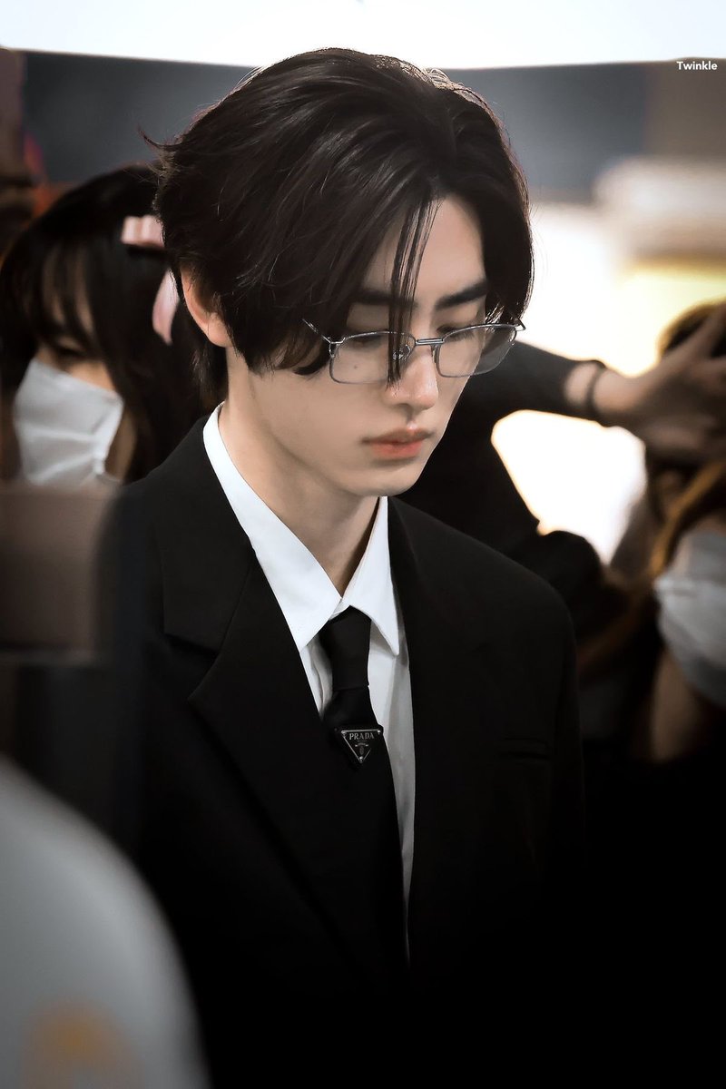 Day 1 (repost)

Yo I’m ian! Looking for co-engene/carat (or any) moots 

#anitwt #kpoptwt #stantwt 

-any pronouns 
-minor , taglish , hev abi enjoyer 😮‍💨
 -enha, svt, twice 

Not new to #stantwt and #kpoptwt 

Heart &amp; RT to be moots ;)