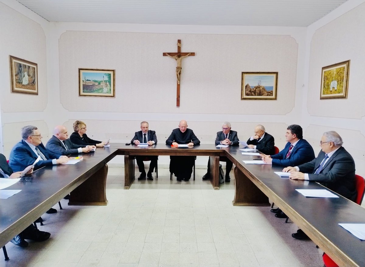 LGIMT_oessg's tweet photo. Ieri, venerdì 16 febbraio, presso il Seminario San Pio X di Catanzaro, si è tenuto un incontro Spirituale per l’inizio della Quaresima. 
Post: https://t.co/R0XerLpVKF https://t.co/jn7L9HTf5S