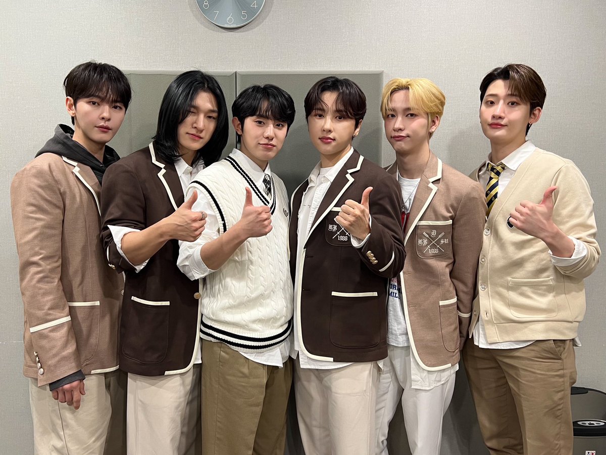 OnlyOneOf_twt's tweet image. [#Photo/📷]

240217 온리원오브
[Things I Can’t Say LOve] 발매 기념 팬사인회 

#OnlyOneOf #온리원오브
#ThingsICantSayLOve #dOpamine