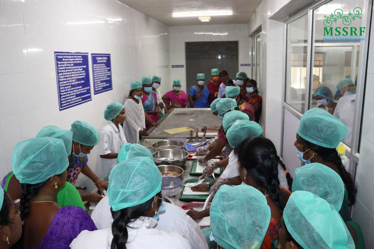 One day training cum demonstration on preparation of hygienic dry fish and it's value added products was conducted for active women Self- Help group from T.R Pattinacherry, Karaikal and Poompuhar, Mayiladuthurai @atmakaraikal @ril_foundation @usaid_india @Velvizhi2017