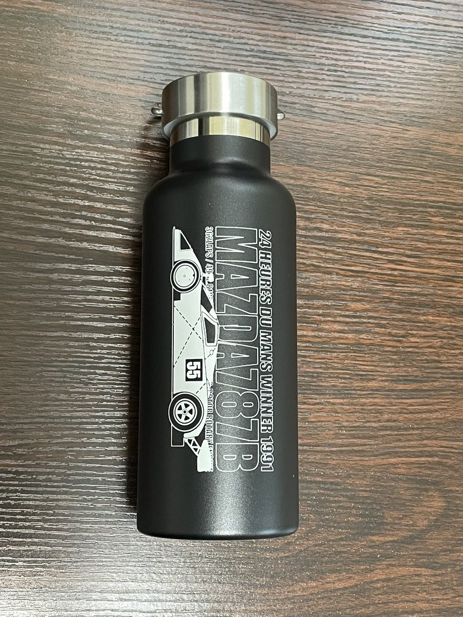 RedOutposts's tweet image. マツスピアプリ（マツダコレクション）からモデルカー以外にも注文したのも届きました😊
タン&amp;amp;ソウルレッドのキーリング、ソウルレッドのタンブラー🥤
アプリ会員限定プレゼントの787Bのボトルは嬉しい誤算でした
全部使うのが勿体なくなる美しさ💦