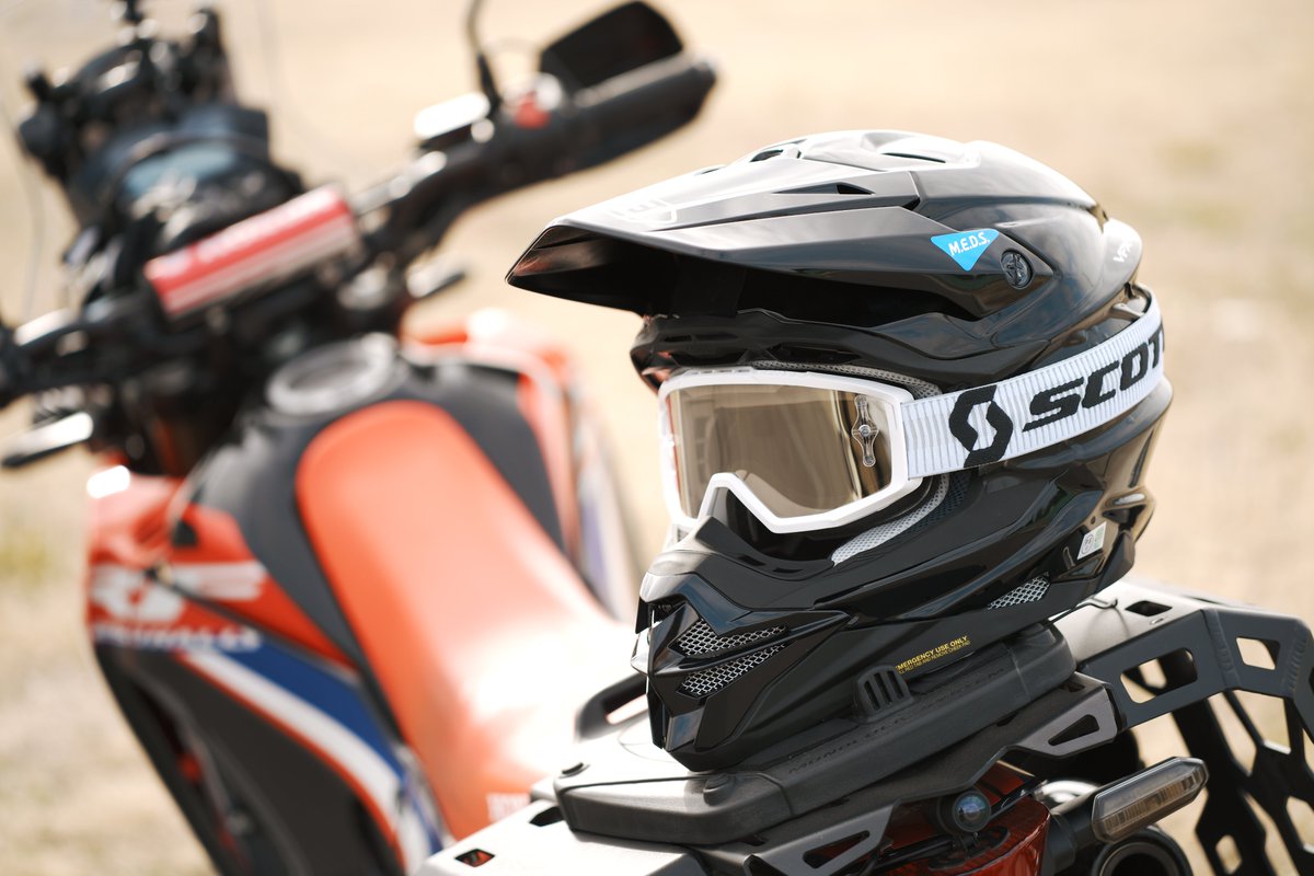 春先購入の #SHOEI VFX-WRは大満足。レース用なだけあってメット内を