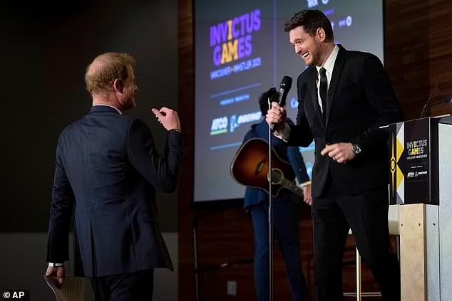 sunrayleo1's tweet photo. Loving the bromance between #PrinceHarry and #MichaelBuble
#InvictusGames
#InvictusGames2025
#OneYearToGoIG25 #OneYearToGo
#InvictusSpirit
#InvictusGamesVancouver
#InvictusGamesVancouverWhistler https://t.co/gVIRcD7lpk