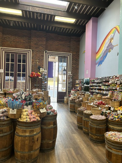 Visited the infamous candy shop in Old Sacramento https://t.co/sao0c7OASs<a href="/tag/asheville"class="tags"><span>#asheville</span></a><a href="/tag/hurricanehelene"class="tags"><span>#hurricanehelene</span></a>