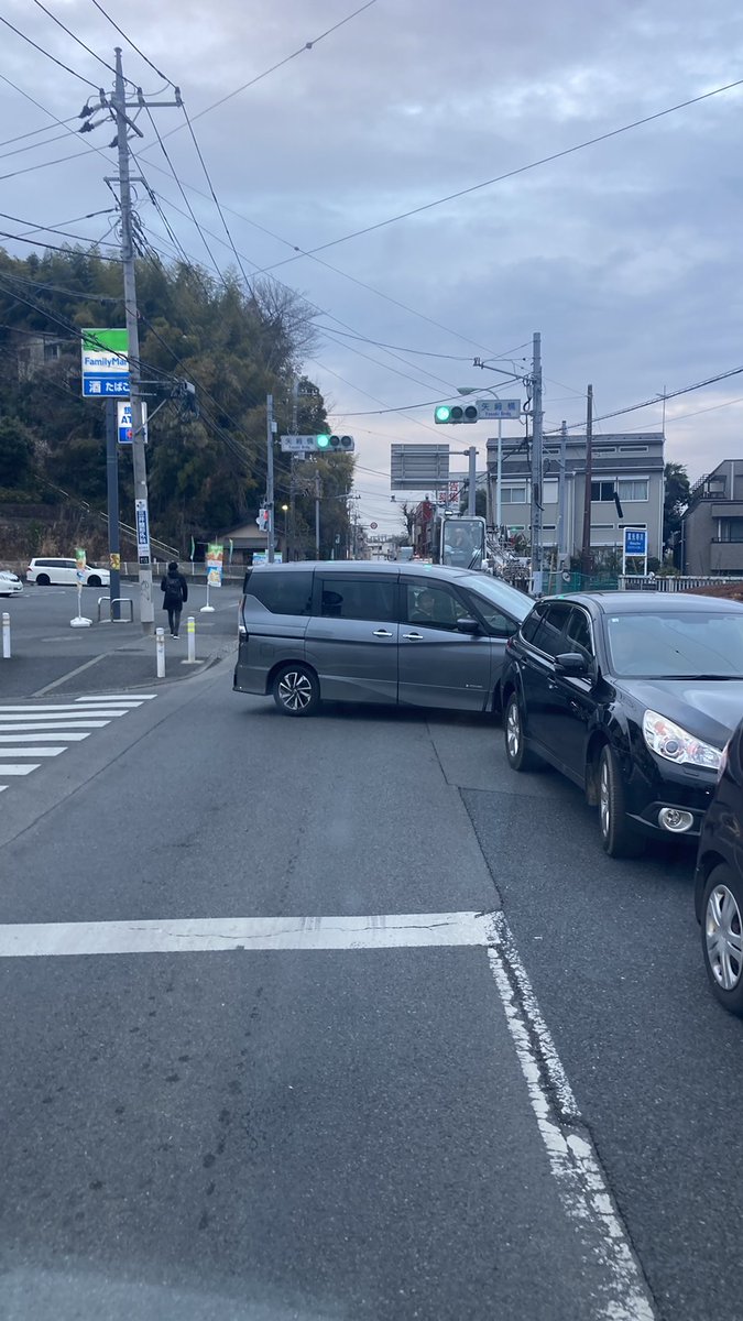 nomuumeboshi's tweet photo. 運転やめてくれマジ😇 https://t.co/AWVoitSR5d