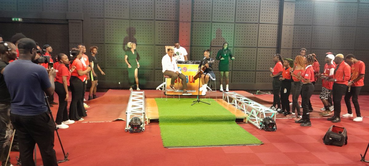 NWainainake's tweet image. Hii show ukuwa noma?🔥🔥
 #Str8upLive
@purity_nelima @SilasKwodi @Joedebestt @djtatuah @Tsuma_Brian
#Dcijuja #Jujadci #Maggie