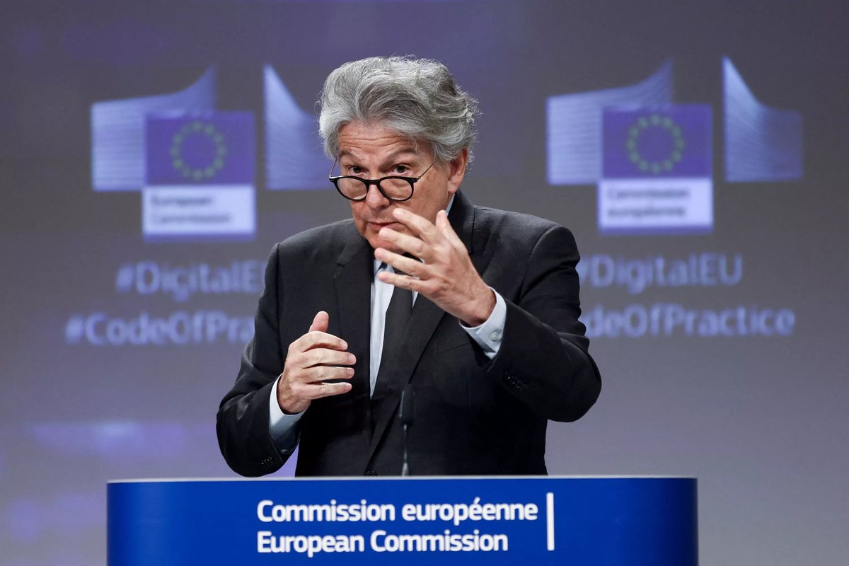 ThierryBreton's tweet photo. It’s #DSA O’clock! ⏰

As of today, the DSA starts applying to all online platforms in the EU 🇪🇺

Effective #enforcement is now key to protect our citizens from illegal content and to uphold their rights. https://t.co/DloOzPuQnq