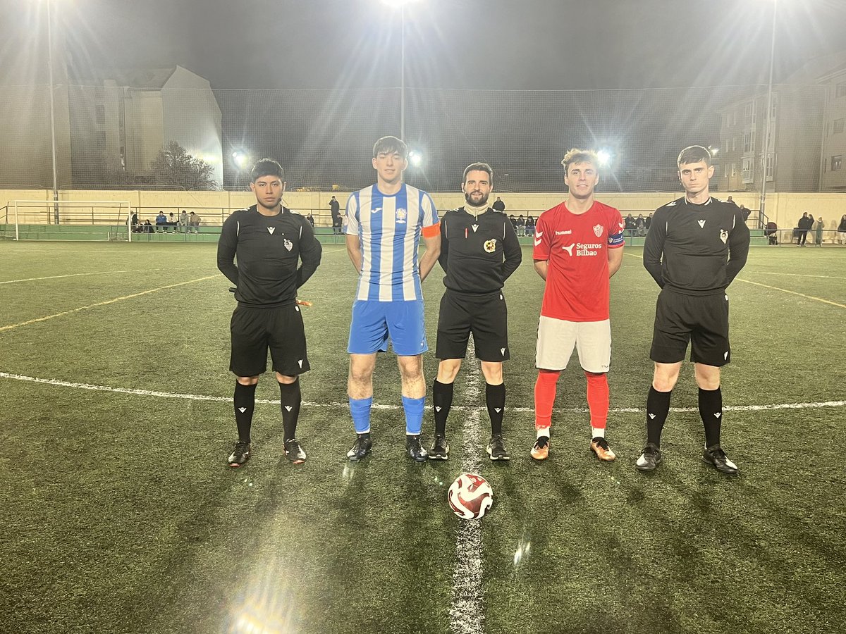 FutBaseAtPuerto's tweet photo. JUVENIL NACIONAL RFEF
Gran victoria y 3 puntos muy trabajados en el partido disputado ayer Viernes 🆚 E.F.B Jesús de la Ossa 
Resultado 1-2
⚽️Unai Molina 
⚽️Dani Romero 
ENHORABUENA EQUIPAZO ❤️💪⚽️ https://t.co/xeuiWTP6uy