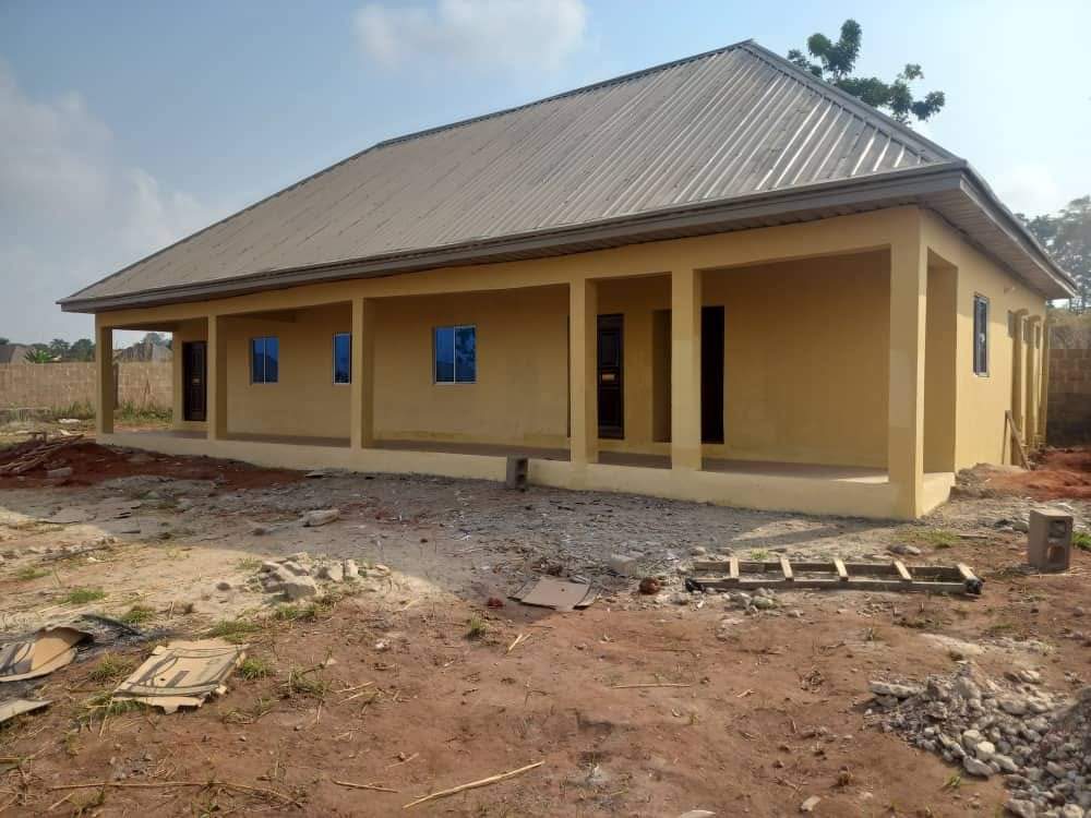 SenatorNwoye's tweet image. To the Glory of God,  I attracted a Tech Innovation and Computer Hub Building to Aguleri Community in Anambra East Local Government Area of Anambra State. This building has been completed and handed over to the community.
This Innovation centre is a befitting infrastructure for…