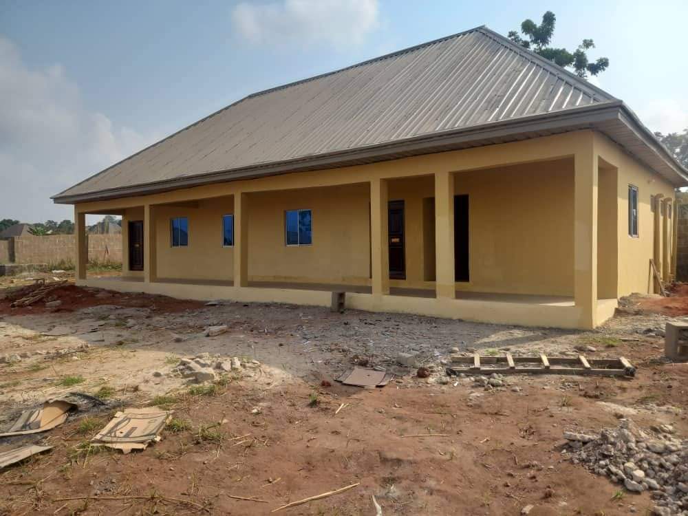 SenatorNwoye's tweet image. To the Glory of God,  I attracted a Tech Innovation and Computer Hub Building to Aguleri Community in Anambra East Local Government Area of Anambra State. This building has been completed and handed over to the community.
This Innovation centre is a befitting infrastructure for…