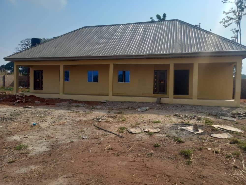 SenatorNwoye's tweet image. To the Glory of God,  I attracted a Tech Innovation and Computer Hub Building to Aguleri Community in Anambra East Local Government Area of Anambra State. This building has been completed and handed over to the community.
This Innovation centre is a befitting infrastructure for…