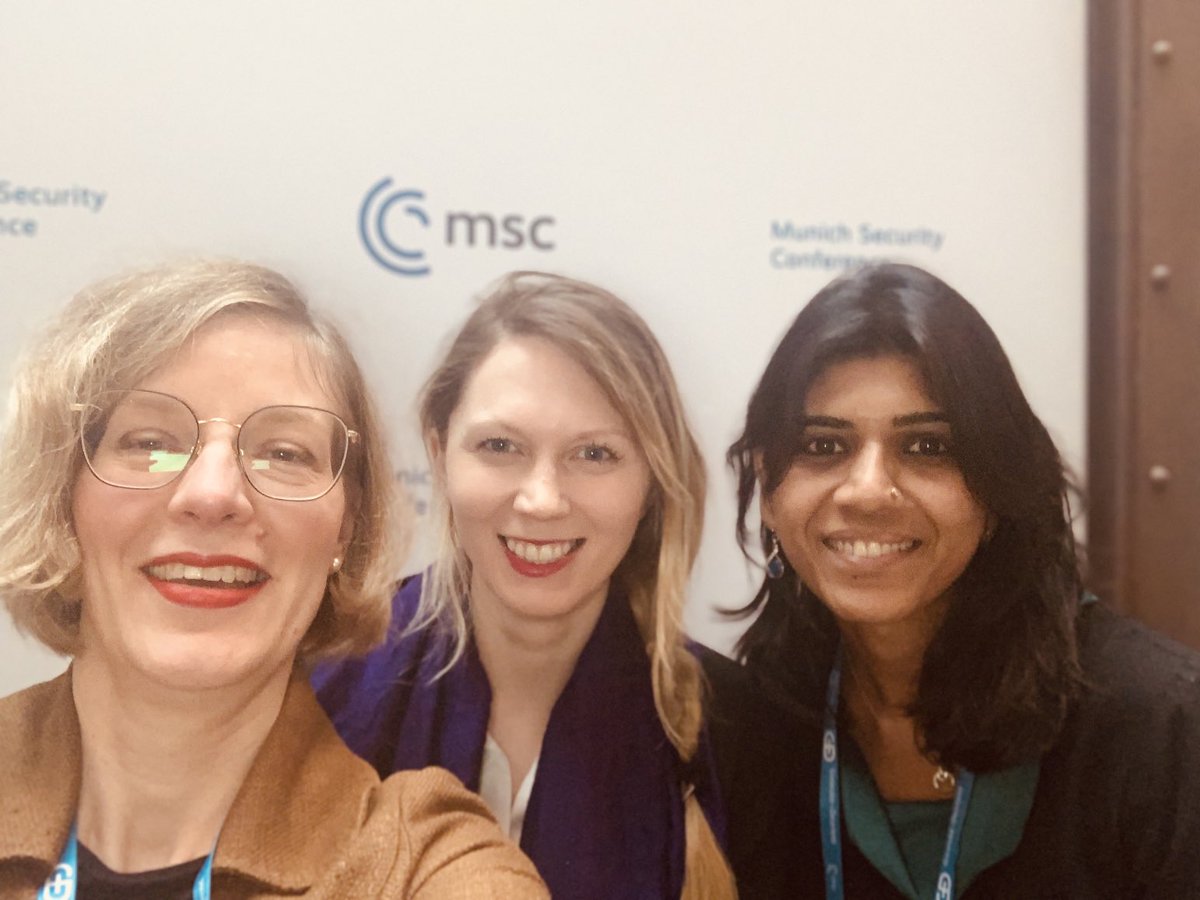 Talking climate and security with ⁦@KiraVinke⁩ and ⁦@theidlethinker⁩ at #MSC2024. And btw: good opportunity for a group selfie! ⁦@BeiratZKP⁩