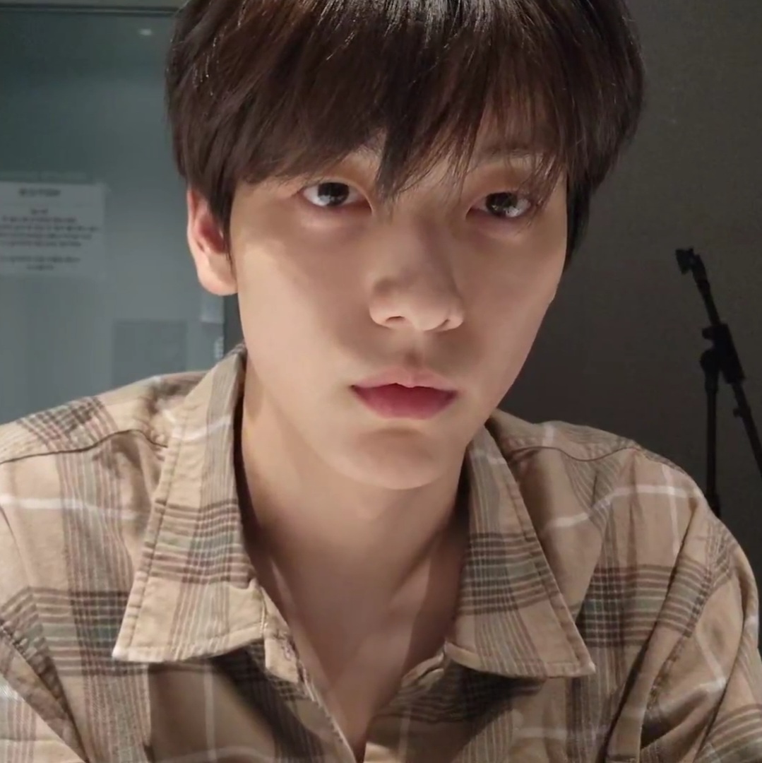 hourly soobin tweet media