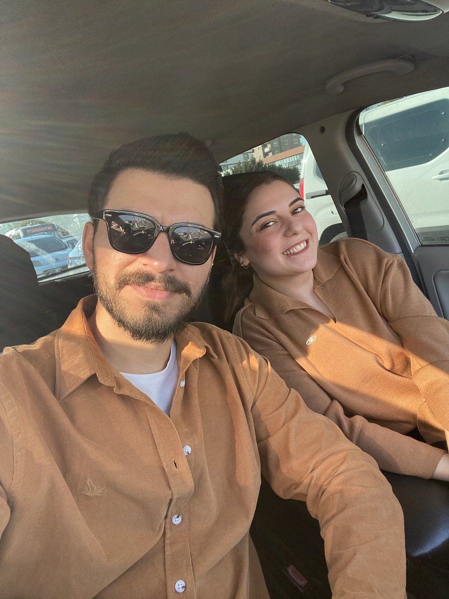 ejdemircioglu's tweet photo. benim tarzımı kıskanıyo; https://t.co/RoETfGVybG
