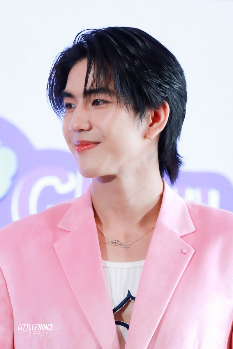 littleprince93x's tweet photo. ยิ้มแมวโผล่แน้ววว 

 #JimmySeaXJallon 
@Sea_tawinan #sea_tawinan https://t.co/EvICGMVMDX