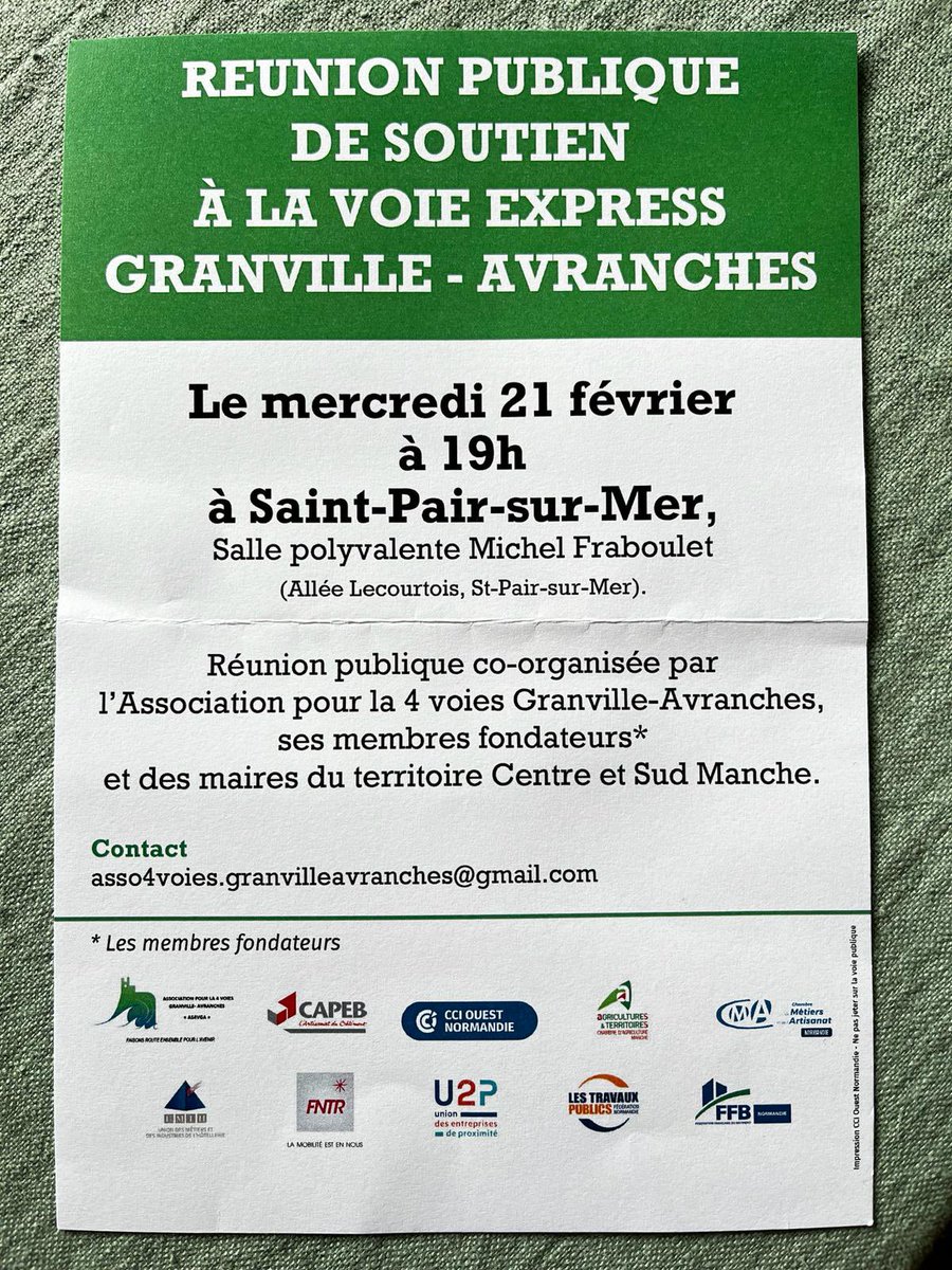 GuyLescoarnec's tweet image. En #Normandie les acteurs économiques locaux s’obstinent à vouloir construire un nouvel axe #Granville #Avranches malgré que l’Etat et même le département aient lâché le projet… @La_Deroute