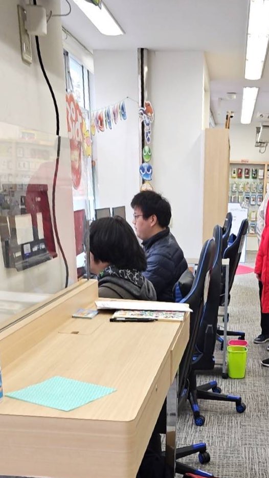YOKOSUKA_ESA's tweet photo. 本日はドコモショップ横須賀店様 (@DS_YOKOSUKA )にて開催されているぷよぷよeスポーツのイベントに、ぷよぷよプロゲーマーのなしー選手 (@nasinasi74you74 )と行って参りました！ https://t.co/U9NYtWNmbZ