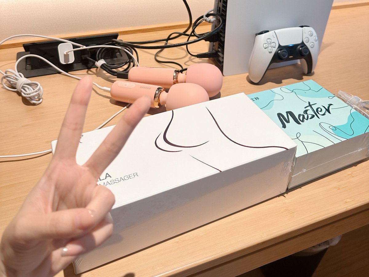 福利姬小五脸不圆Plus分享的黄推图片2 - 网红私拍内容