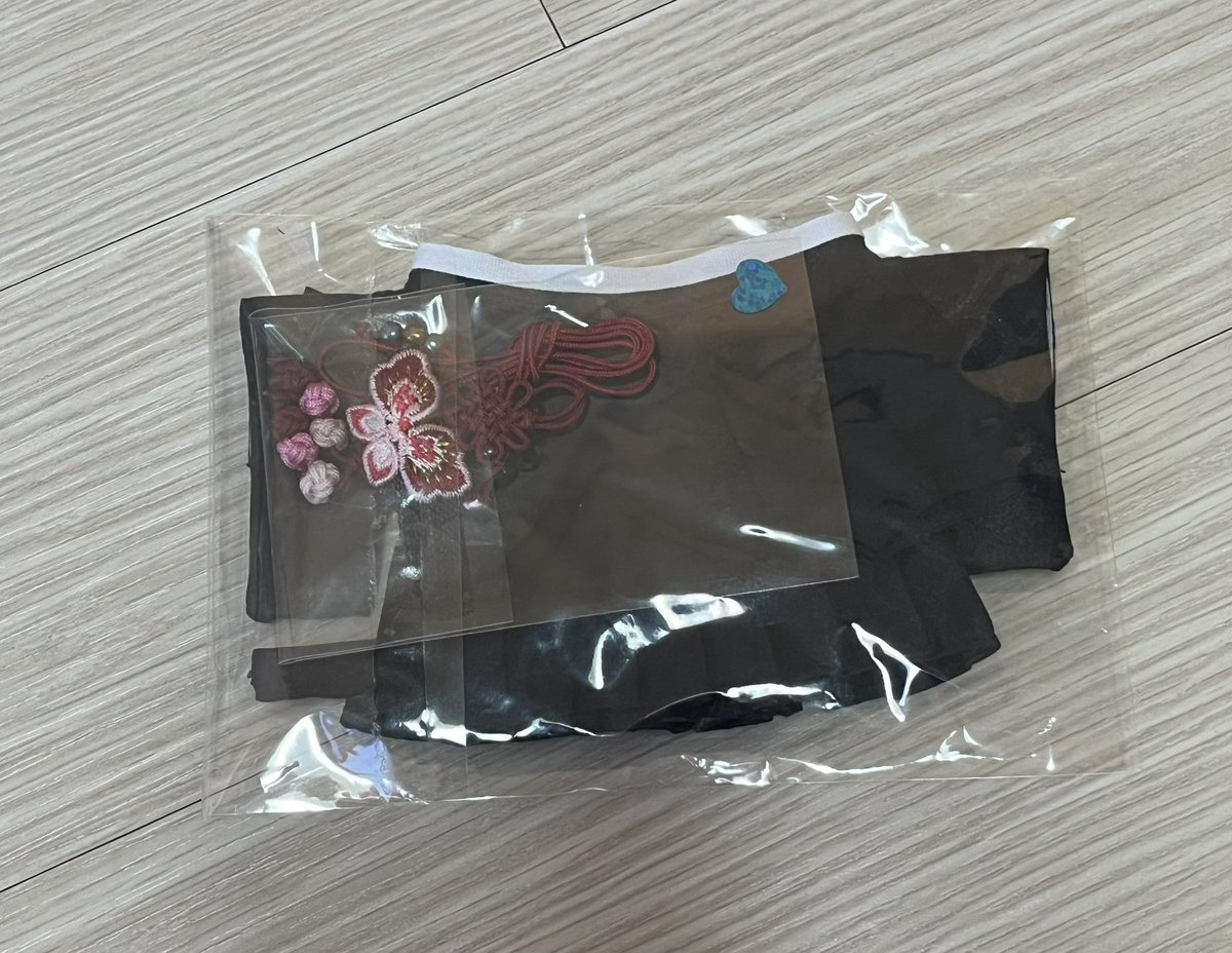melong_030's tweet photo. 솜솜옷장터 #솜인덕장터
살랑옷장 15cm 철릭 검은색 3.85에 원가 양도합니다

미개봉,인증가능해요🙆‍♀️
cu,gs반값택배,택배가능해요🙆‍♀️
맘찍후 디엠 주세요~ https://t.co/egWYaAwhdm