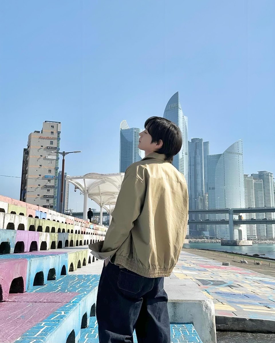 kimyoungdae_ph's tweet photo. IG POST youngdae0302
[ 021724 ]

"🌊🦀🐳🐙"

#KimYoungDae #OuterKorea #김영대 https://t.co/8OAsUIcLxv