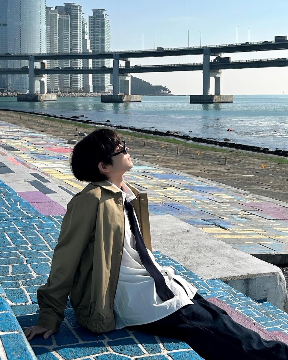 kimyoungdae_ph's tweet photo. IG POST youngdae0302
[ 021724 ]

"🌊🦀🐳🐙"

#KimYoungDae #OuterKorea #김영대 https://t.co/8OAsUIcLxv