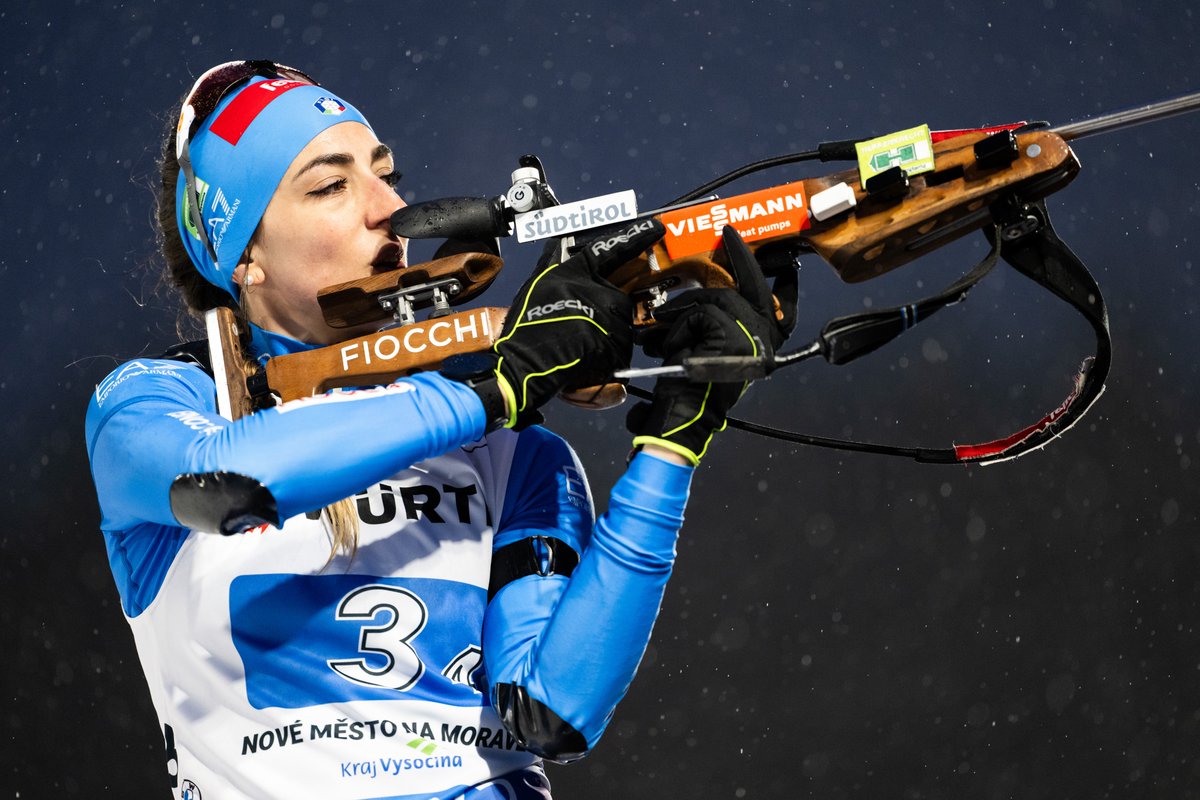 sportface2016's tweet photo. La Francia vince la staffetta femminile ai Mondiali di #biathlon di #NoveMesto, sul podio anche Svezia e Germania
Indietro l'#Italia delle campionesse del mondo in carica: #Comola, #Wierer, #Passler e #Vittozzi chiudono in undicesima posizione https://t.co/yD2gpYekm6