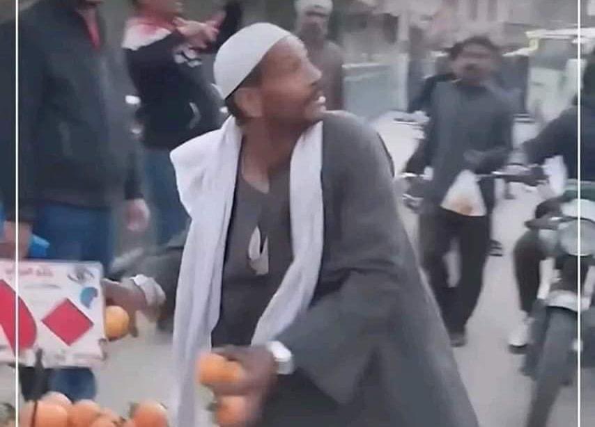 يعلم الله يا عم ربيع أن أثر هذه الحبات من البرتقال لامست شغاف قلوبنا، وإنا لنجد طعمها في فمنا أشد حلاوة من العسل !!