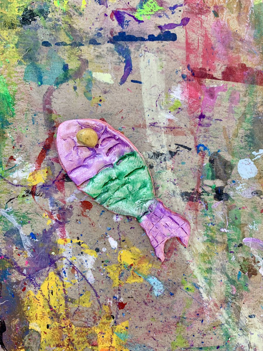 Clay #RainbowFish #LiteracyAndArt #KindnessWeek #ArtSmart Sneak peek❤️💛💙🎨