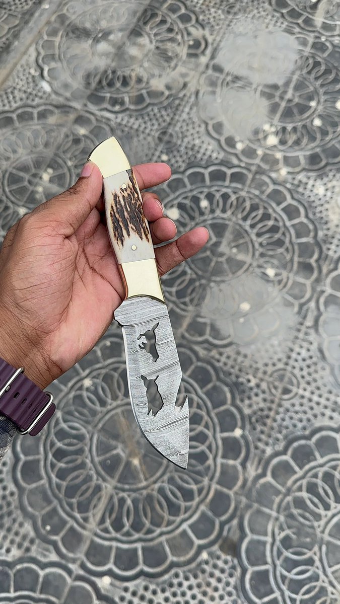 #Knife #knives #kitchenKnives #knifemaker
#KnivesSet #knifesale #customorder
#HandmadeGift #Chef #customHandmade #survival #sharpblade #sharpcutting #Forsale #bba #Cowboy #axe #cuttingwood #everydaycarry
Dreamcheftools.com