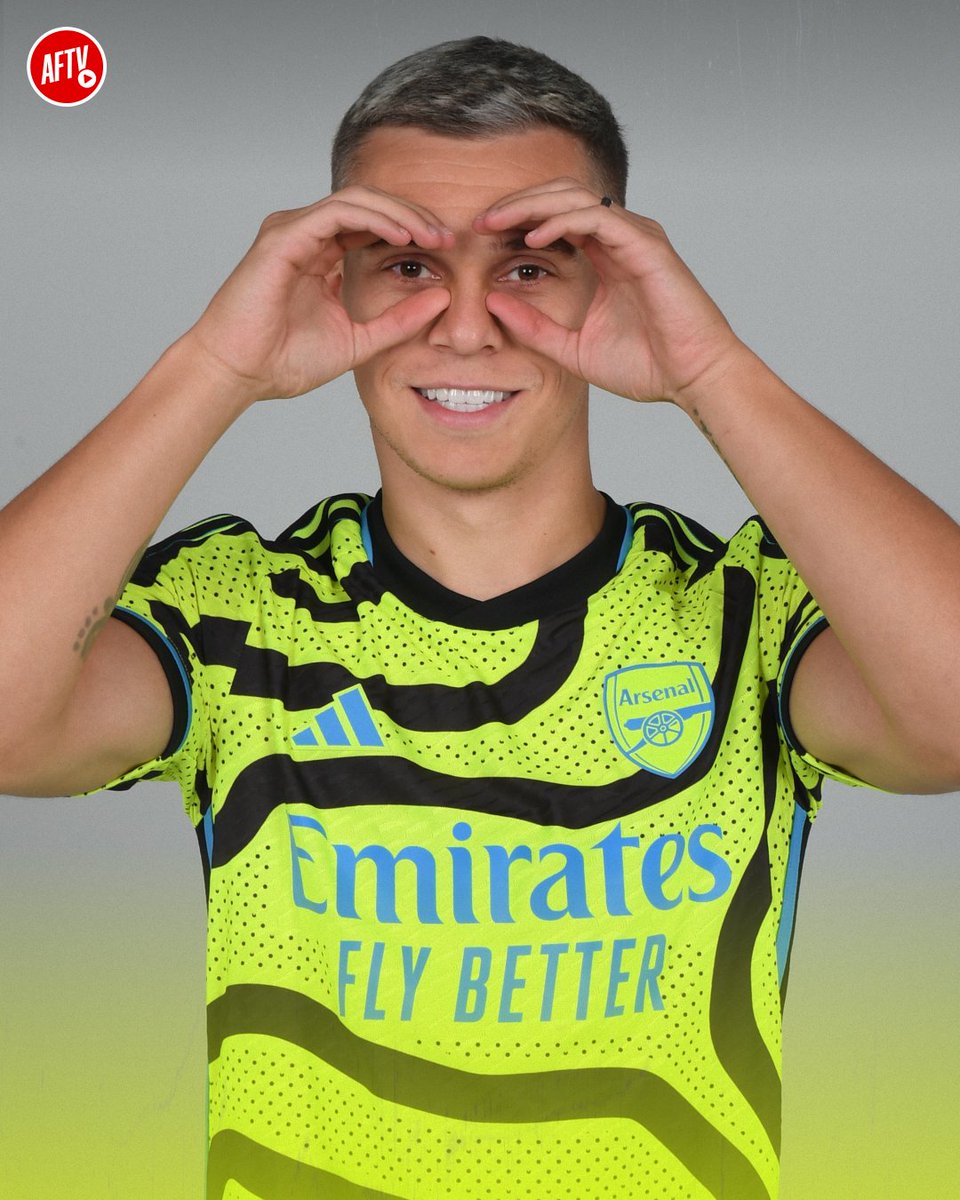 AFTVMedia's tweet photo. Will Leandro Trossard get on the scoresheet for the third game in a row? 🔎🔍

#BURARS https://t.co/2Ze4JDaUgl