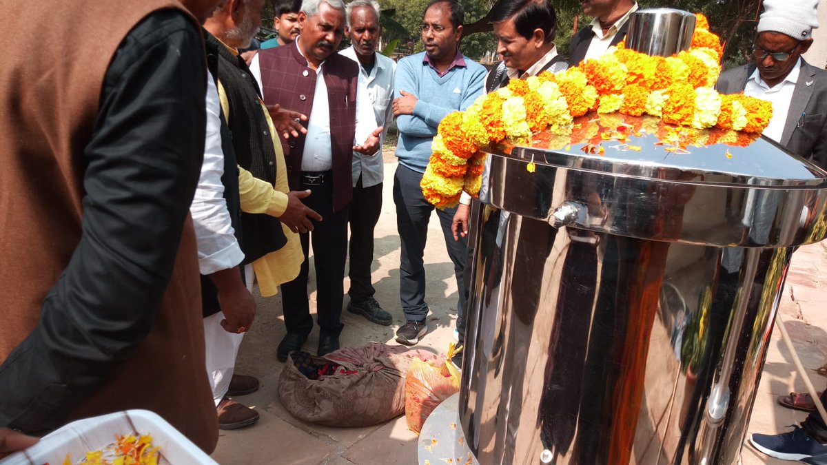 Rajesh Verma (@rajeshcimap) on Twitter photo About 300 women of Mirzapur were trained by <a href="/CSIRCIMAP/">CSIR-CIMAP</a> for making agarbatti and rose water utilising offered flowers,an effort <a href="/CsirFlori/">CSIR Floriculture Mission</a> <a href="/CsirAroma/">CSIR Aroma Mission</a> towards empowering rural women <a href="/PrabodhTrivedi/">Prabodh Trivedi</a> <a href="/RksLucknow/">DR RAMESH SRIVASTAVA</a> <a href="/akshasany/">Jagarnath Jai</a> <a href="/alokkalra16/">Alok</a> <a href="/SanjayKCIMAP/">Sanjay Kumar</a> <a href="/priyank00200385/">Priyanka singh</a> <a href="/AnupriyaSPatel/">Anupriya Patel</a> About 300 women of Mirzapur were trained by <a href="/CSIRCIMAP/">CSIR-CIMAP</a> for making agarbatti and rose water utilising offered flowers,an effort <a href="/CsirFlori/">CSIR Floriculture Mission</a> <a href="/CsirAroma/">CSIR Aroma Mission</a> towards empowering rural women <a href="/PrabodhTrivedi/">Prabodh Trivedi</a> <a href="/RksLucknow/">DR RAMESH SRIVASTAVA</a> <a href="/akshasany/">Jagarnath Jai</a> <a href="/alokkalra16/">Alok</a> <a href="/SanjayKCIMAP/">Sanjay Kumar</a> <a href="/priyank00200385/">Priyanka singh</a> <a href="/AnupriyaSPatel/">Anupriya Patel</a>