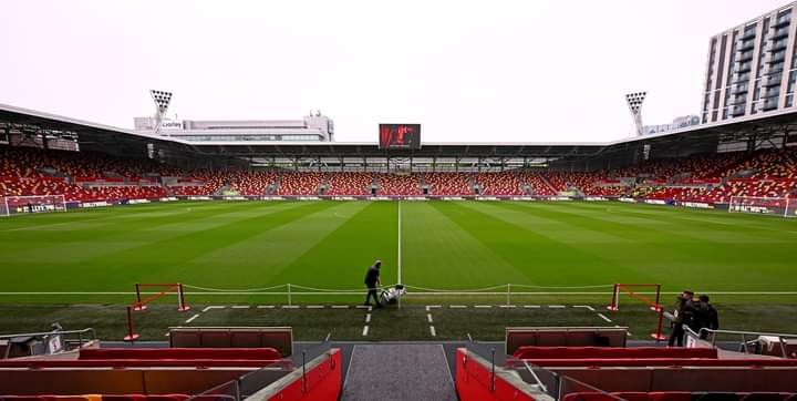 ArronJamesLyon2's tweet photo. @BrentfordFC v @LFC https://t.co/FRG2J2b0ZE