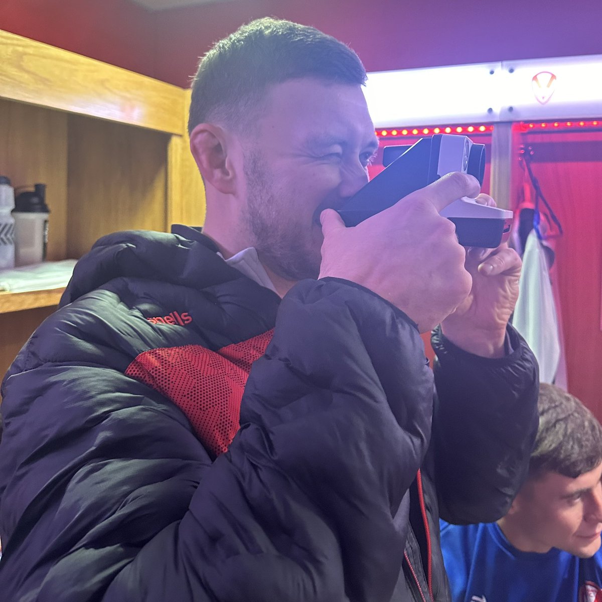 Saints1890's tweet image. 📷 #24PolaroidGiveway 

After our opening win @batjoelor took over our camera and we’re going to give one lucky fan a signed Polaroid he took! 

To enter: 
- share this post
- like this post
- tag a friend with a comment! 

Winner drawn on Monday (19th Feb) afternoon!