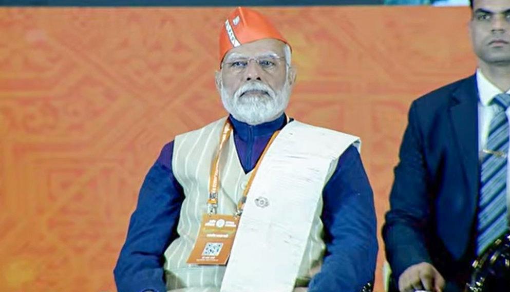 himantabiswa's tweet photo. आदरणीय प्रधानमंत्री श्री @narendramodi जी के नेतृत्व में भाजपा करोड़ो देशवासियों के लिए विकास और विश्वास का प्रतीक बन चुकी है।

आज नयी दिल्ली में भाजपा के राष्ट्रीय अधिवेशन में हमारे राष्ट्रीय अध्यक्ष जी श्री @JPNadda जी के संबोधन ने हर कार्यकर्ता को आने वाले चुनाव में 370 सीटों पर प्रचंड विजय प्राप्त करने के लिए प्रेरित किया है। 

@BJP4India