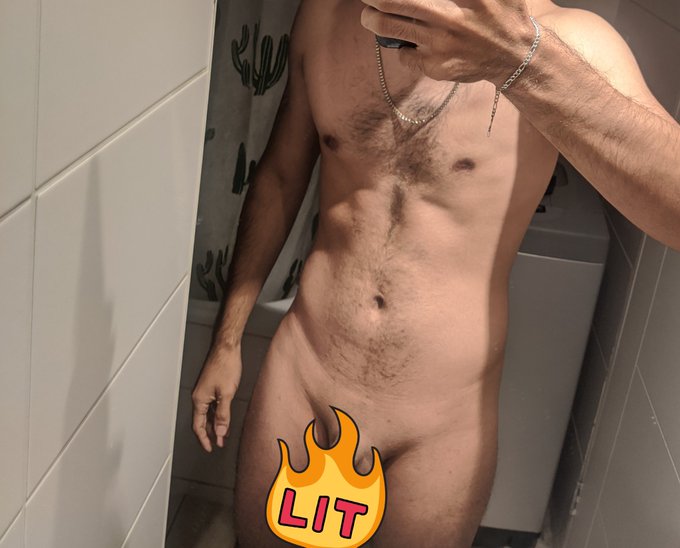 Abdomen ma&ntilde;anero. Ojal&aacute; siempre se viera as&iacute;. Les mostrar&aacute; mi membrete pero ya lo han visto  😂  Feliz<a href="/tag/arsmate"class="tags"><span>#arsmate</span></a><a href="/tag/fotovergas"class="tags"><span>#fotovergas</span></a>